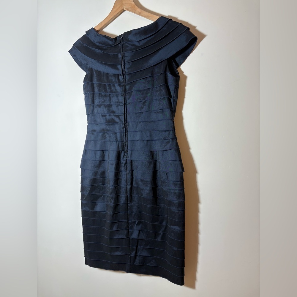 Tadashi Shoji Rosette Shutter Pleat Sheath Dress Sz 6P Navy Blue Formal - Picture 9 of 12